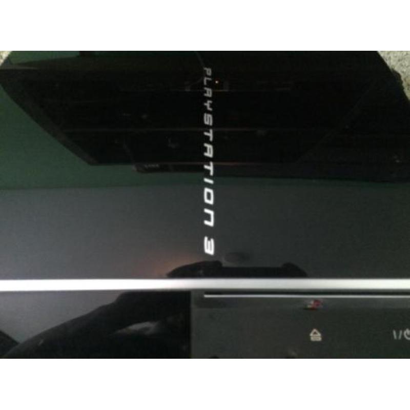 Playstation 3 320gb met diverse spellen.