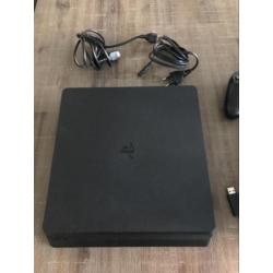 Te koop PlayStation 4 slim 1 TB