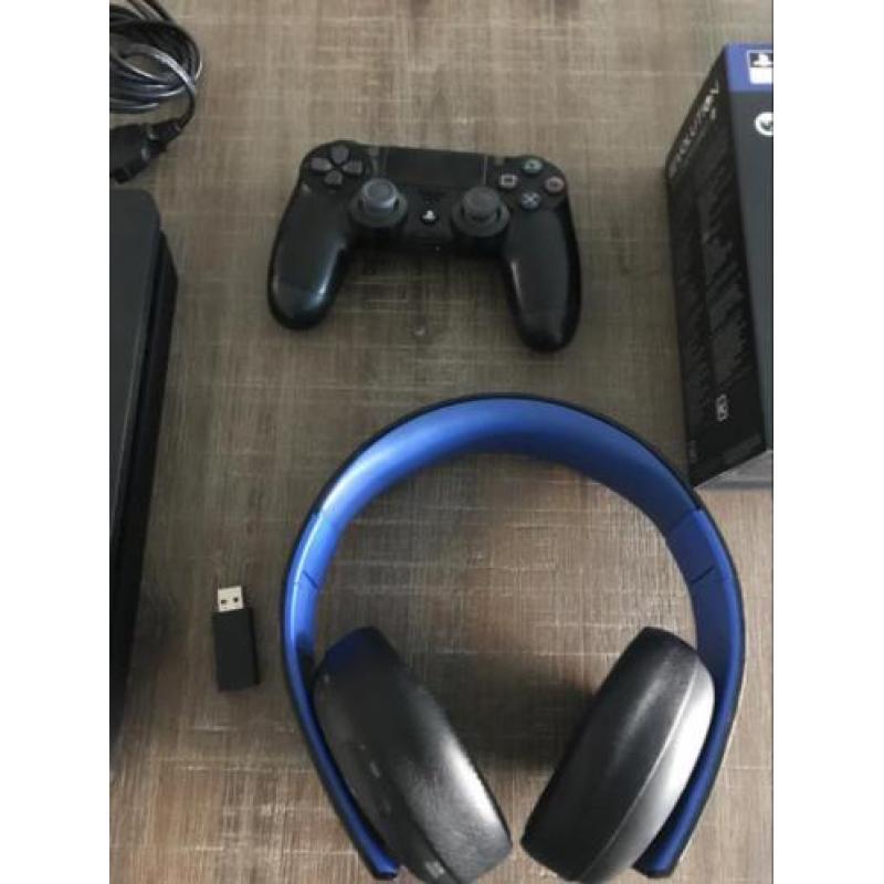 Te koop PlayStation 4 slim 1 TB