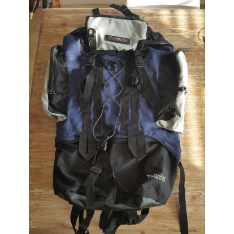 hiking rugzak 65 ltr